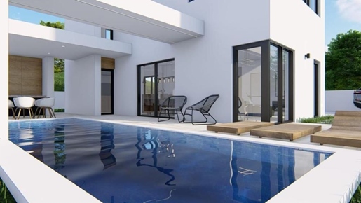 Modernly designed villa with swimming pool in Barbat