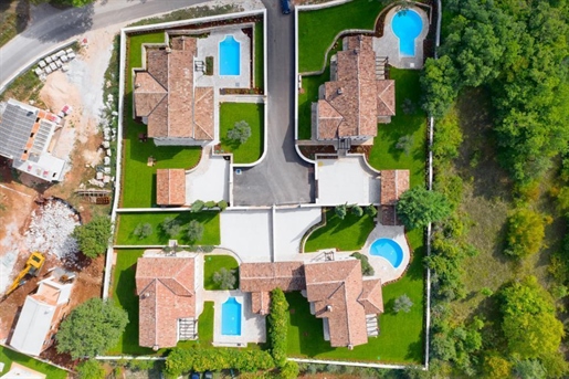 Package sale of four luxury villas in Tinjan area