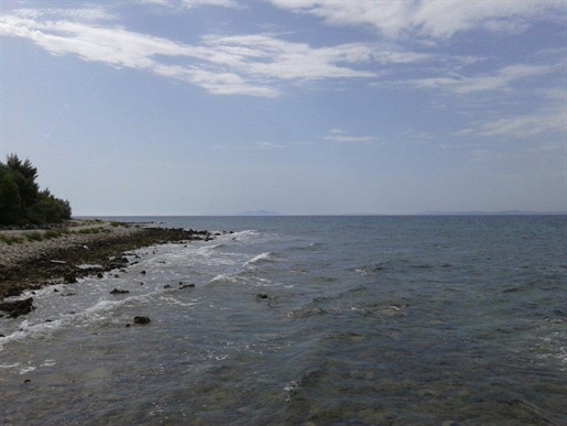 Продается участок под застройку на острове Вир, 100 метров от пляжа, прекрасный вид на море