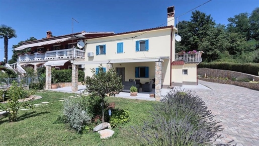 Traditionelle Villa zum Verkauf in Kršan, 5 km vom Meer entfernt