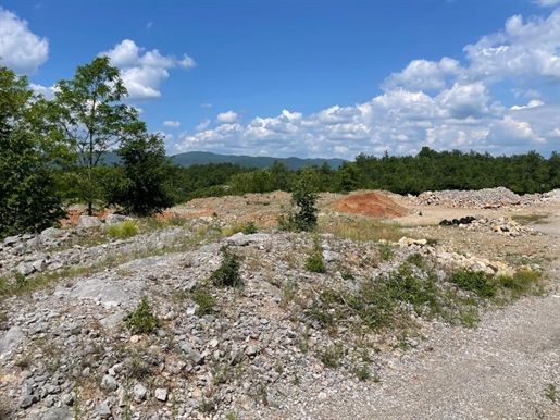 Vorteilhaftes Gelände in Matulji – nahe der Autobahn zur slowenischen Grenze