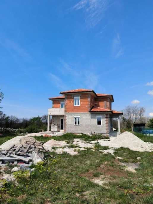Villa at the final stage of construction in Cere, Žminj