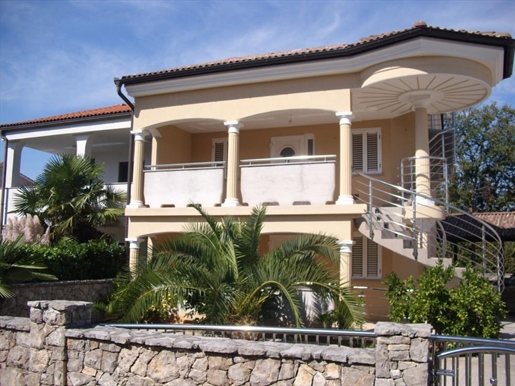 House of three apartments in Malinska, Krk island, 1,5 km from the sea