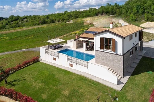 Beautiful villa with swimming pool in central Istria, Gračišće