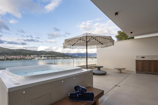 Seven pearls of Adriatic - seven luxury villas in Trogir area, 1st row to the sea