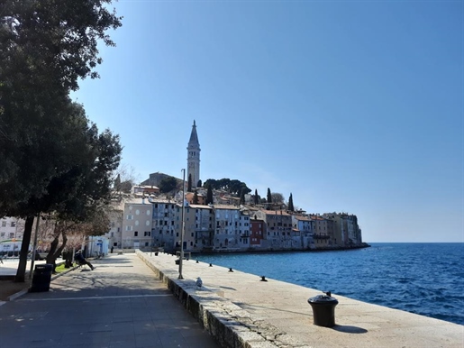 Apartment house in the old town of Rovinj - great tourist destination!