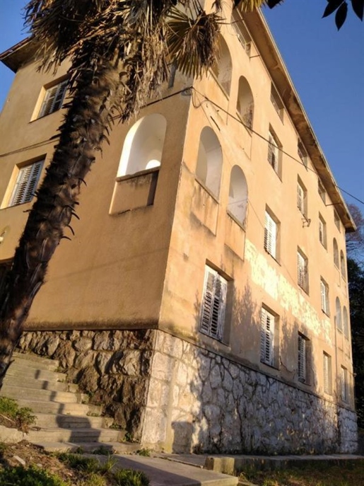 Old house for complete renovation in Omišalj, Krk peninsula
