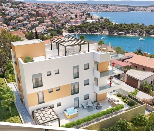 Irresistibly charming penthouse with a roof terrace on Ciovo in a new residence 150 meters from the