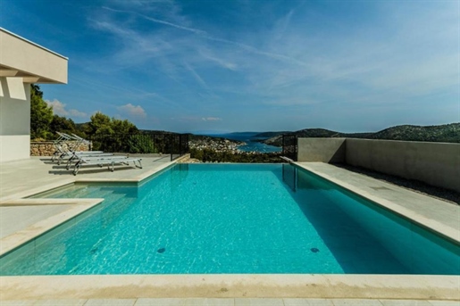 Lux modern villa with breathtaking views in Vinisce