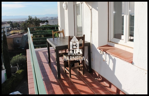 Schöne Wohnung mit Meerblick in Mas Oliva de Roses