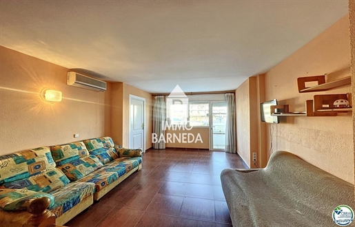 2-bedroom apartment with mooring