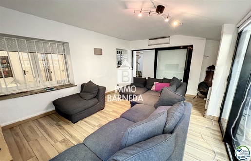 6 Bedroom Apartment In The City Center And On The First Line Of The Sea