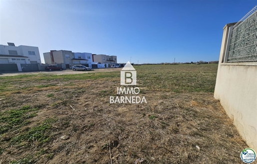 Land For Sale - Residential Area In Empuriabrava