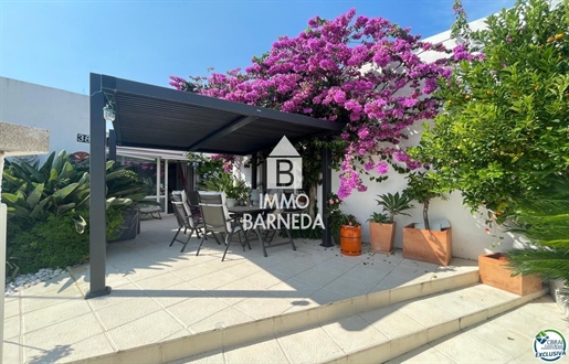 Bonita y romantica casa en planta baja, reformada, 3 dormitorios.