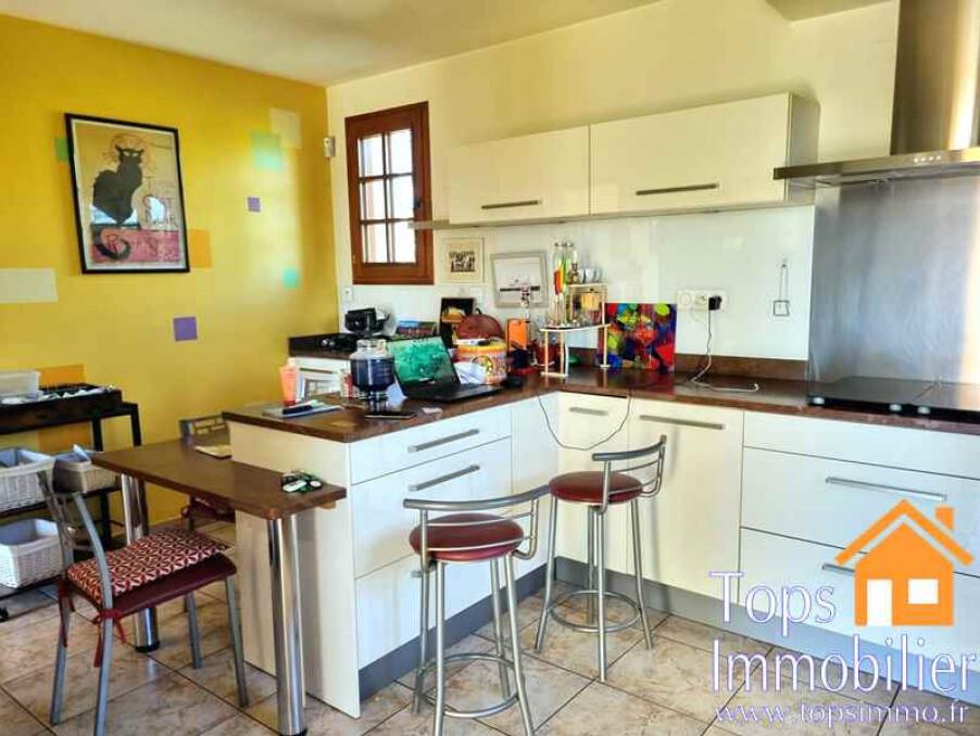 Compra: Vivenda (12200)
