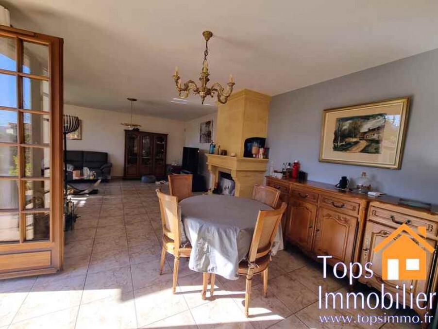 Compra: Vivenda (12200)