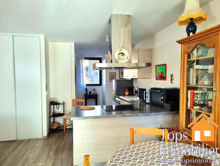 Three bedroom flat with parking - Luxury senior residence - Town centre