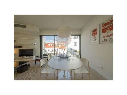 1 Bedroom apartment in recovered Palace of the Xvii century in Chiado