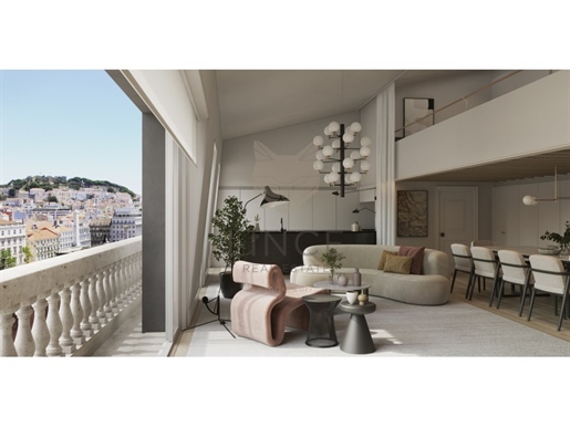 2 bedroom Loft in mezzanine with a 45sqm private garden located near Avenida da Liberdade, Lisbon