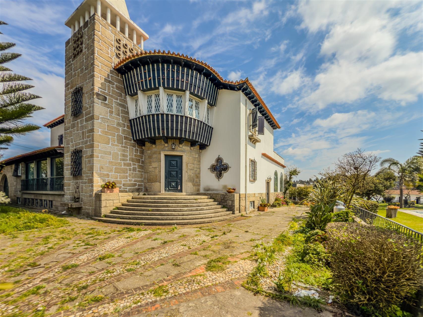 Manor House 5 Bedrooms - Maia