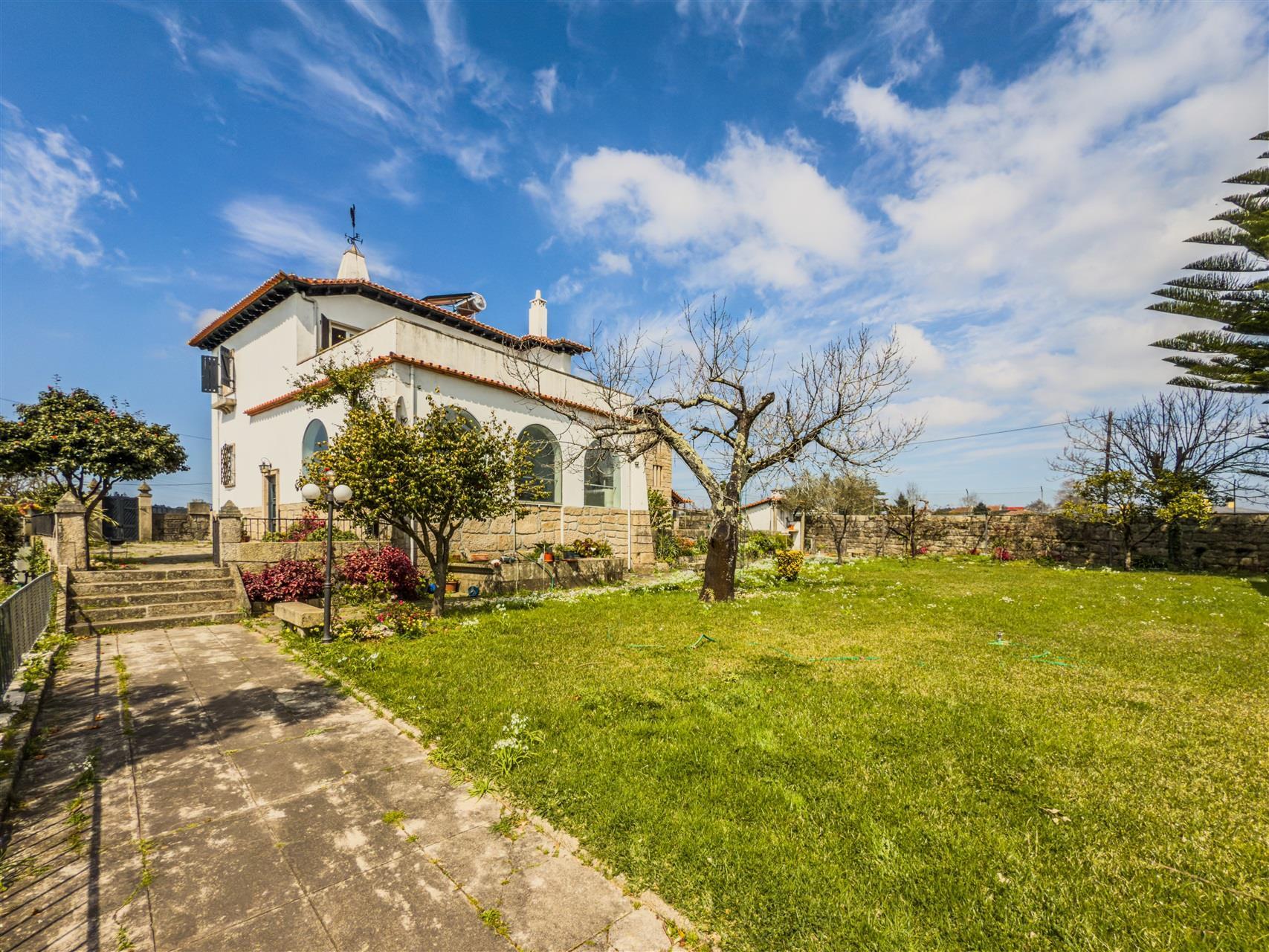 Manor House 5 Bedrooms - Maia