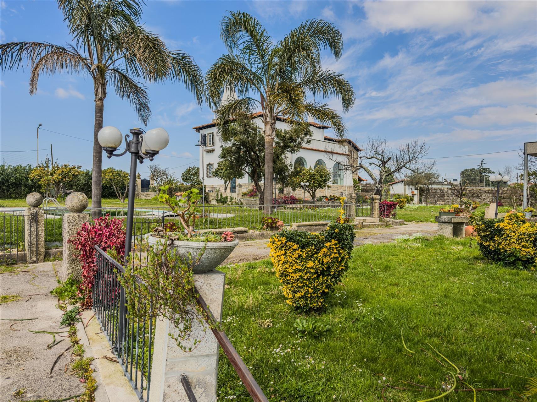 Manor House 5 Bedrooms - Maia