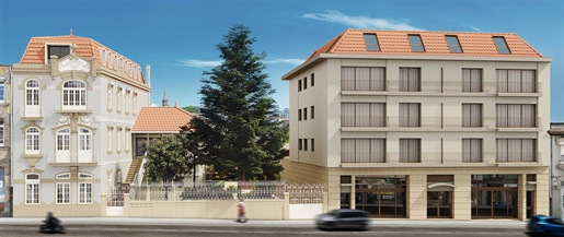 Apartamento dúplex T3 con balcón, Centro do Oporto