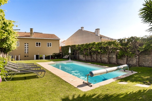 Villa à Serralves avec piscine extérieure