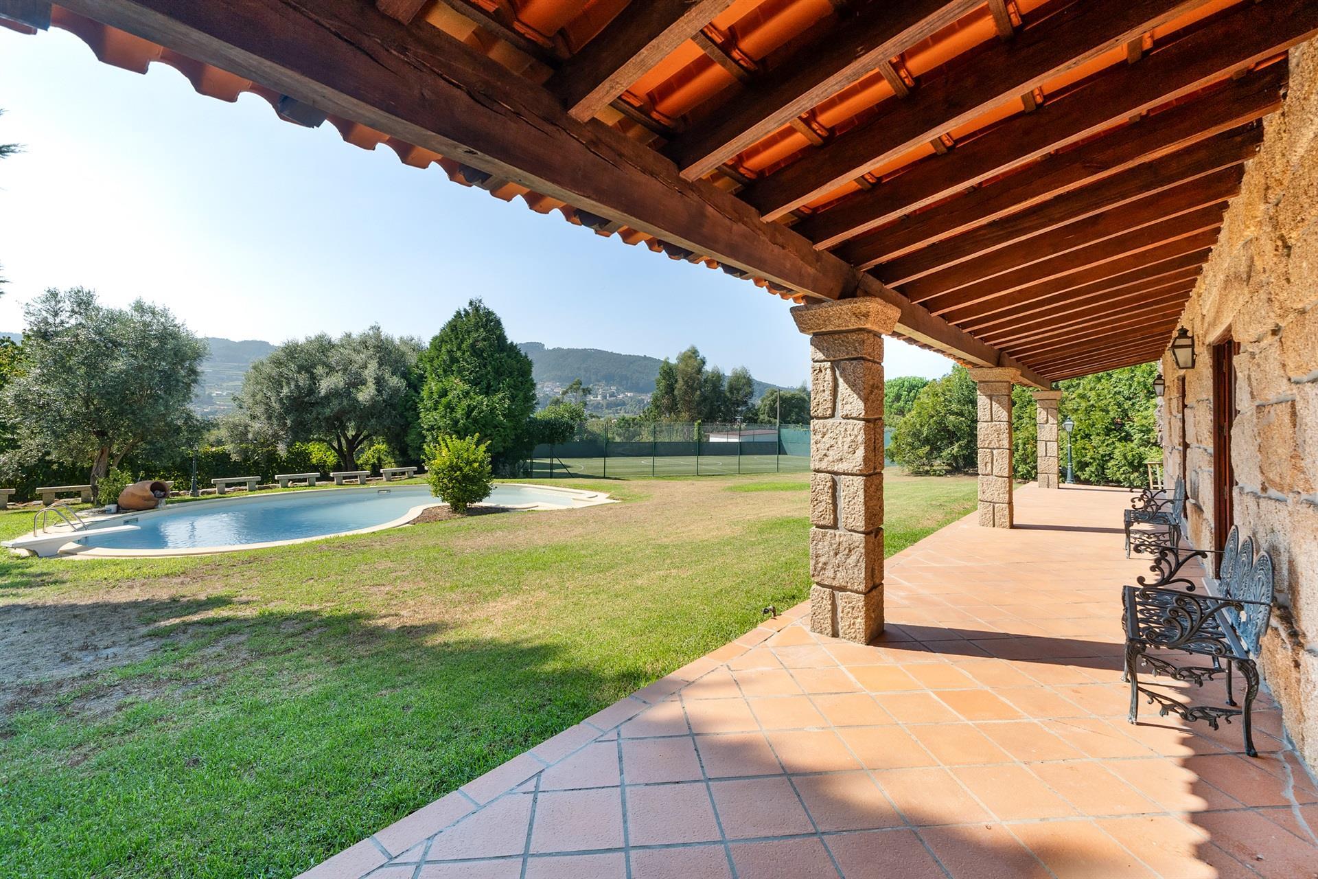 5 bedroom villa - Penafiel