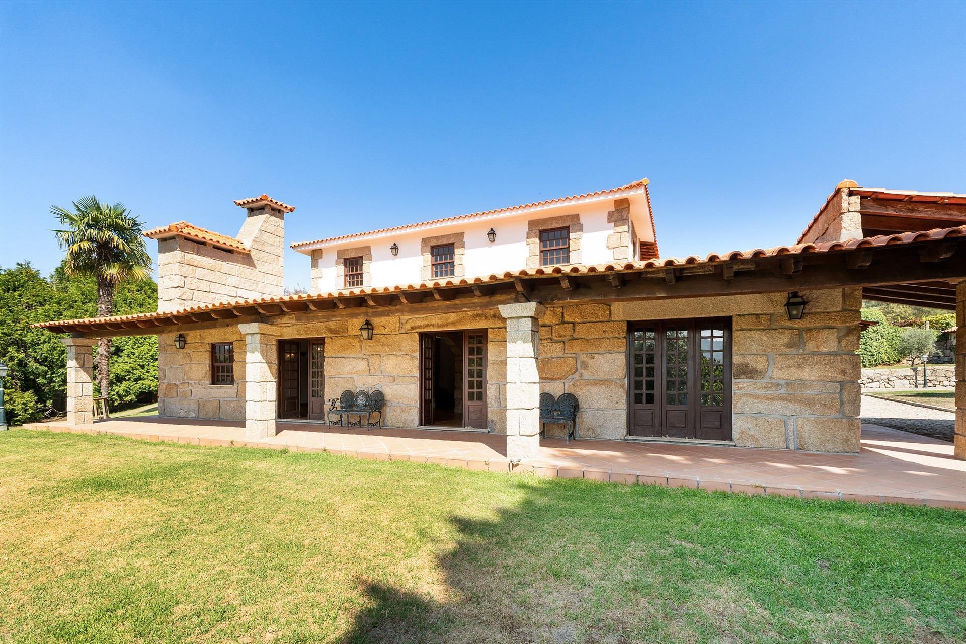 5 bedroom villa - Penafiel
