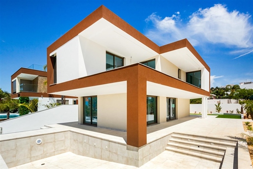 Detached Modern Villa in Albufeira