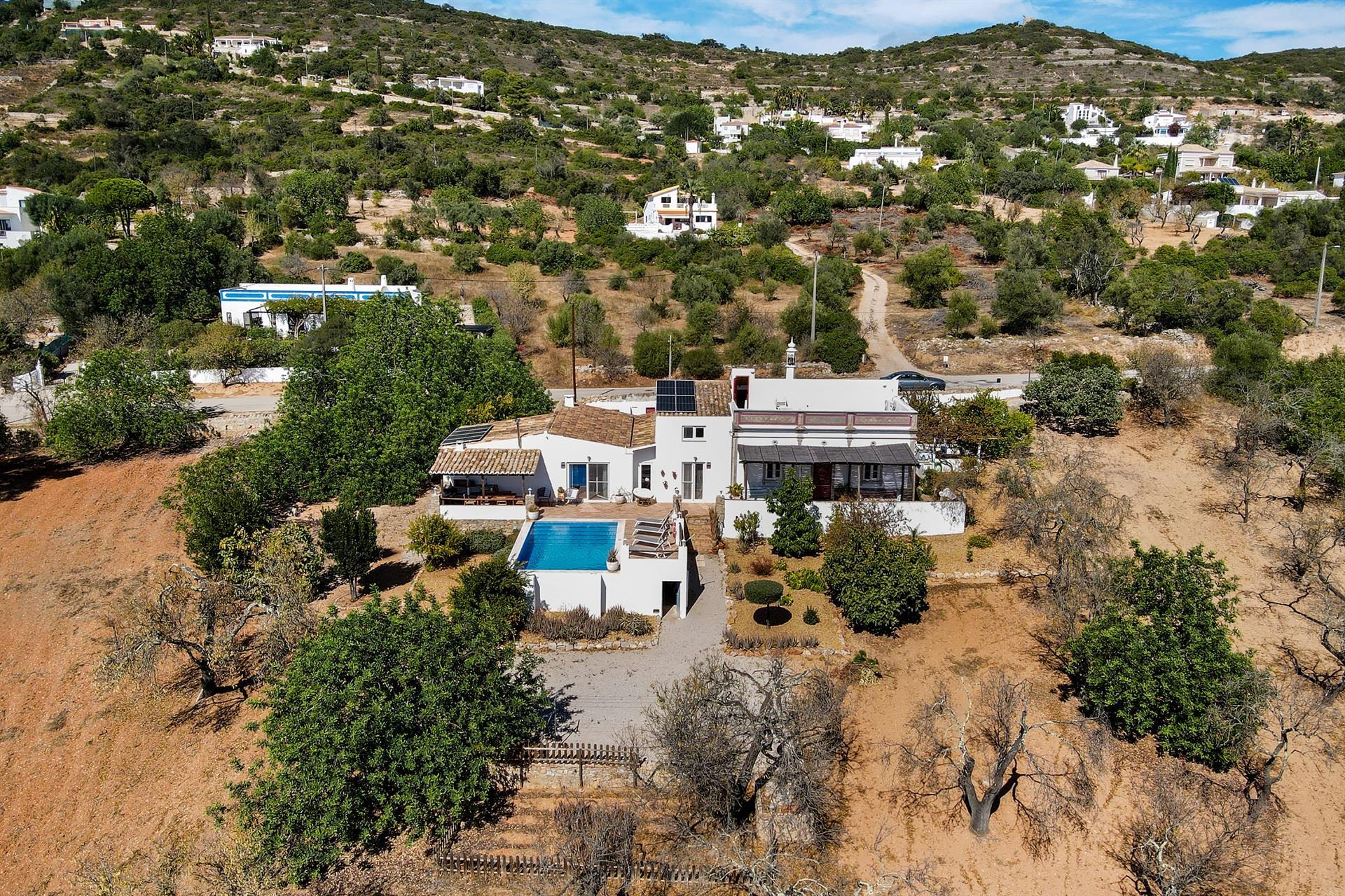 Villa in Santa Barbara de Nexe