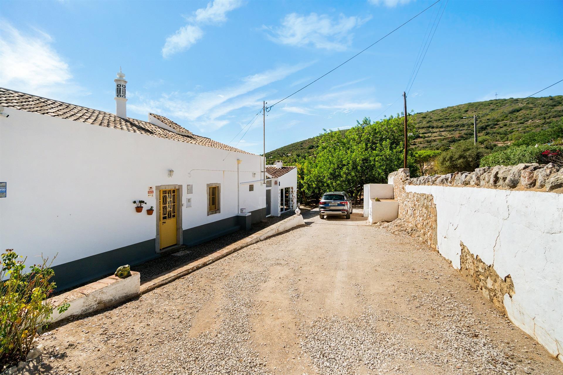 Villa in Santa Barbara de Nexe