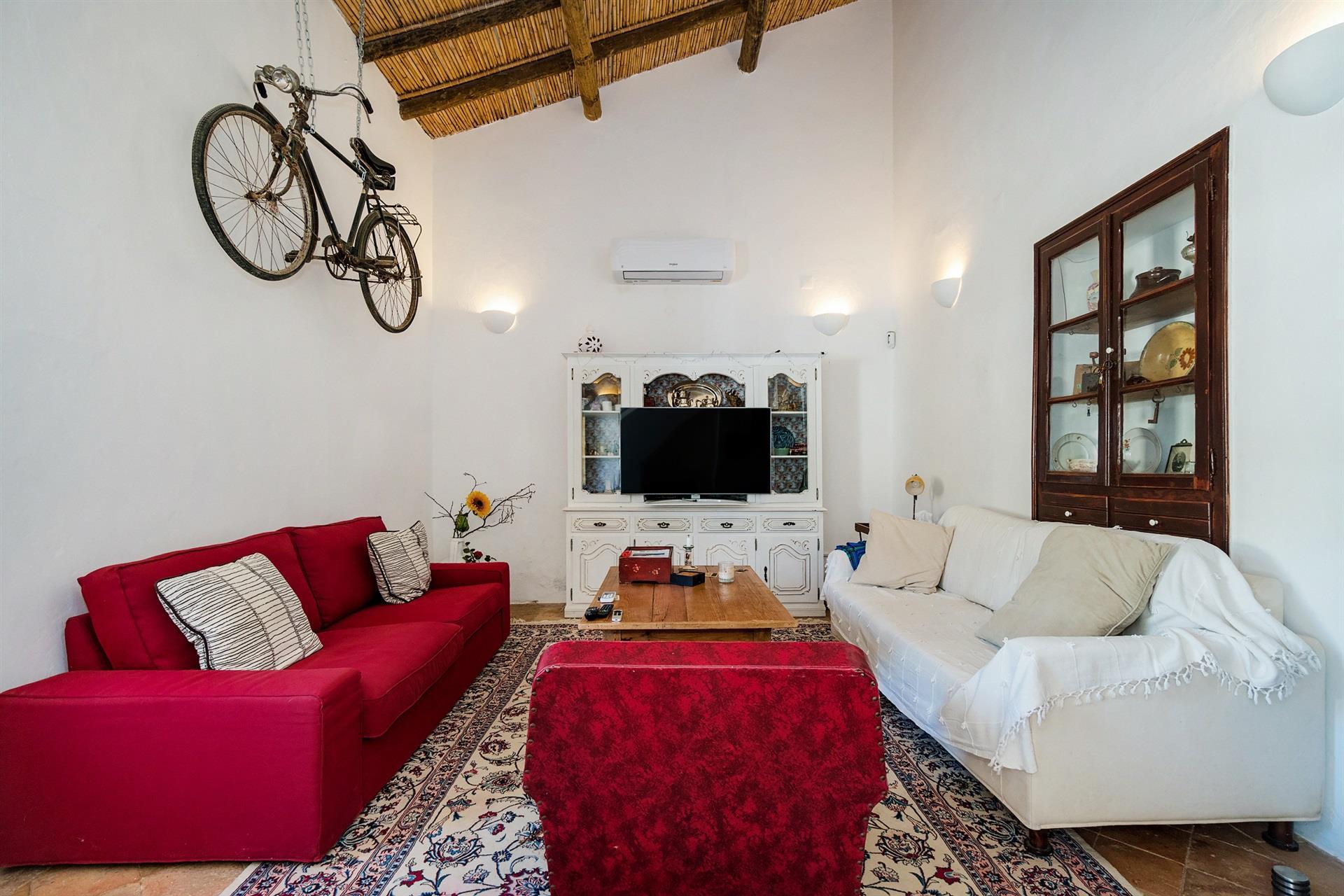 Villa in Santa Barbara de Nexe