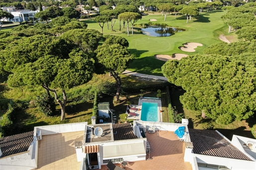 Halfvrijstaande villa met uitzicht op de golfbaan