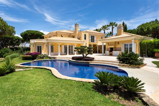 Detached Villa with Golf View in Vilamoura