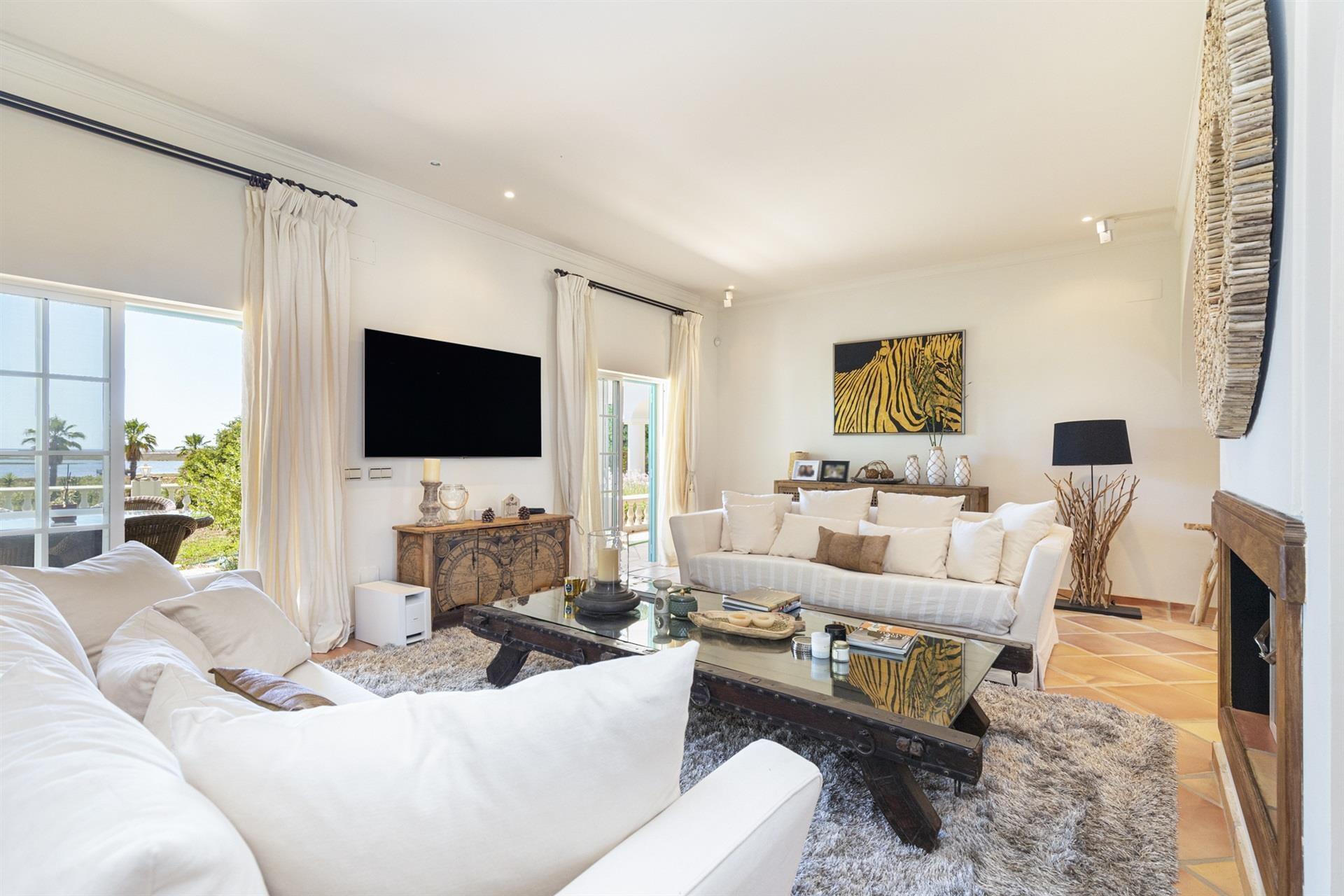 Ria Formosa Frontline 5-Bedrooms Villa