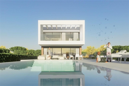 Contemporary villa in Vila Sol