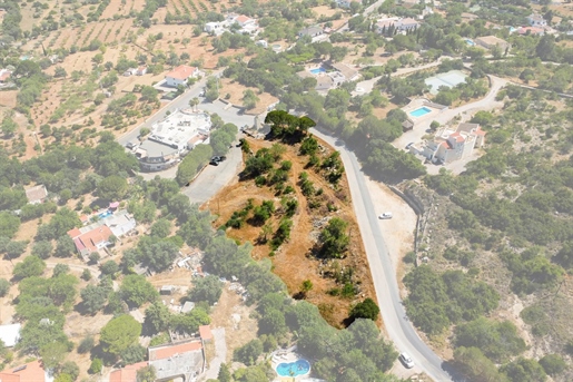 Terreno único en Santa Bárbara de Nexe