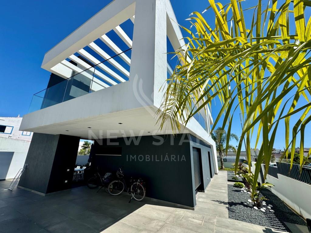 Exclusieve moderne villa met 3 slaapkamers in Olhão
