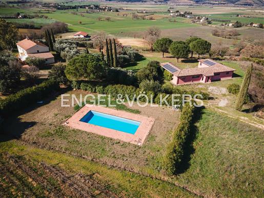 Nature and Harmony: Country House and Villa with Pool