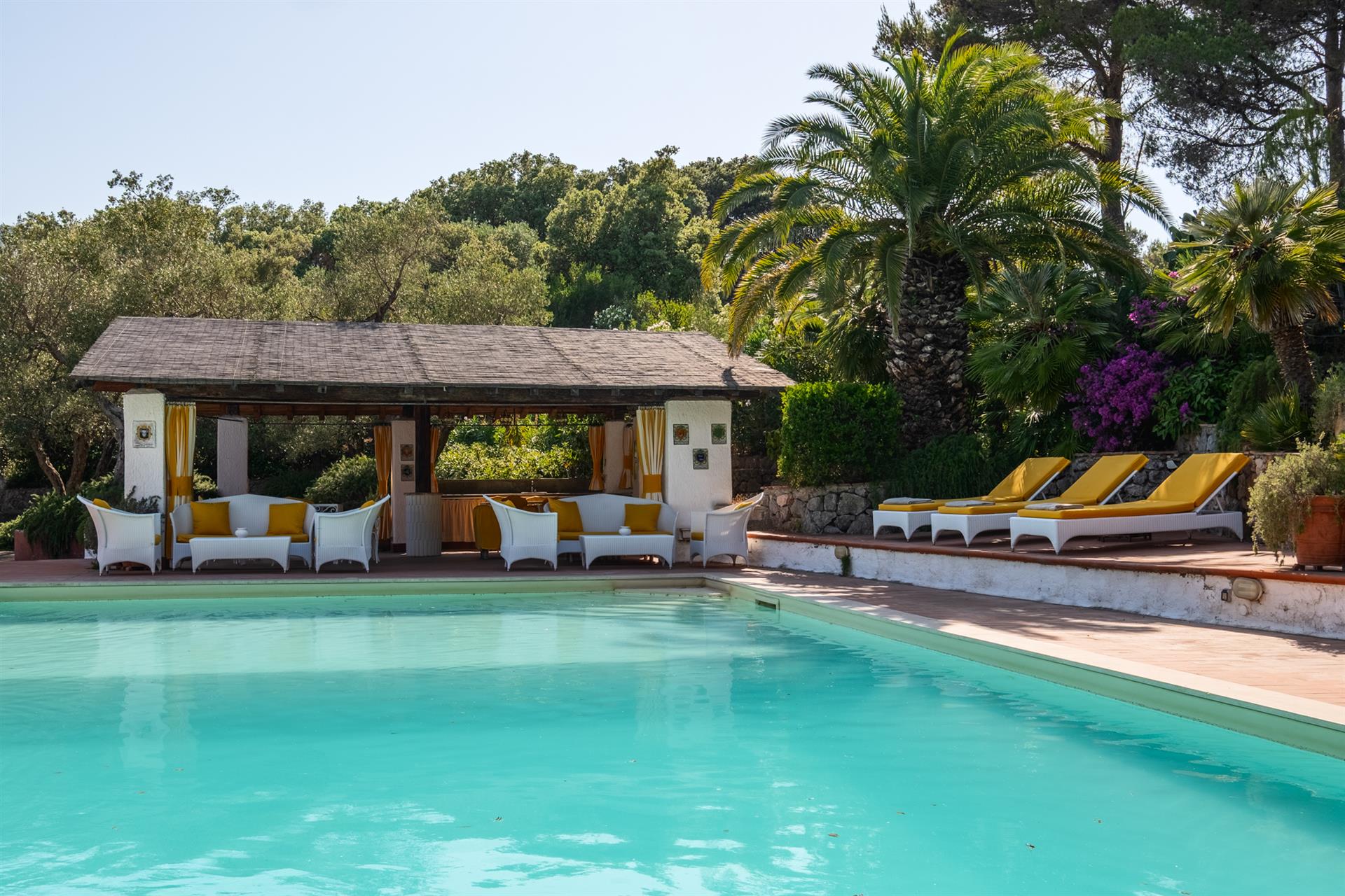 Elegance, history and sea: A villa with a unique charm