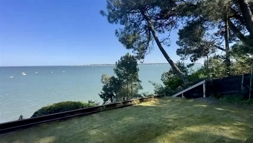 Cap-Ferret, 1st line, magnificent property with direct access to the beach (private pontoon and rip