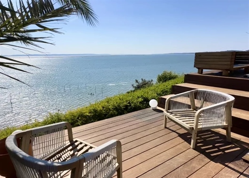 Cap-Ferret, 1st line, superb villa with panoramic and dominant view of the basin, and direct access