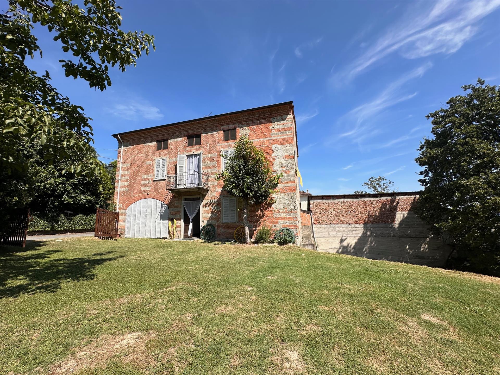 Schönes Landhaus mit privatem Garten