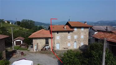 In kleinem Dorf schönes Landhaus komplett renoviert