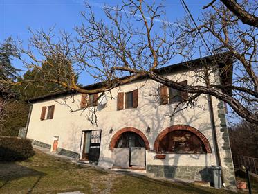 Country house in a beautiful location, very convenient to the village