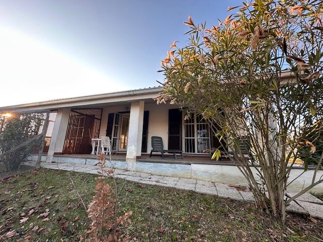 Belle maison de campagne surplombant les vignobles