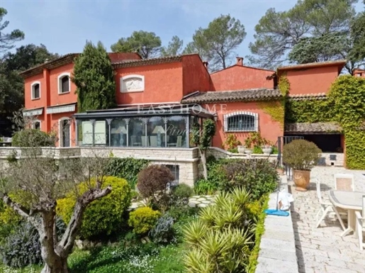 Kaufen/Verkaufen Villa im toskanischen Stil 10 Minuten von Cannes entfernt