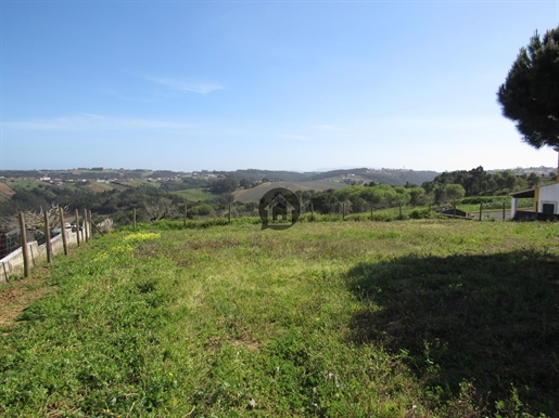 Perceel grond met prachtig panoramisch uitzicht op het platteland gelegen op loopafstand van het do